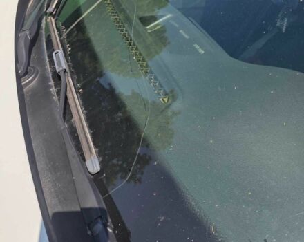 Білий Рено Логан, об'ємом двигуна 1.2 л та пробігом 135 тис. км за 4500 $, фото 4 на Automoto.ua