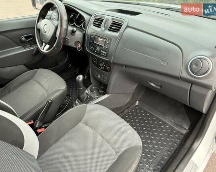 Белый Рено Логан, объемом двигателя 1.15 л и пробегом 148 тыс. км за 4800 $, фото 45 на Automoto.ua