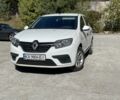 Білий Рено Логан, об'ємом двигуна 1.1 л та пробігом 200 тис. км за 5300 $, фото 1 на Automoto.ua