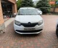 Белый Рено Логан, объемом двигателя 1.2 л и пробегом 274 тыс. км за 4300 $, фото 1 на Automoto.ua