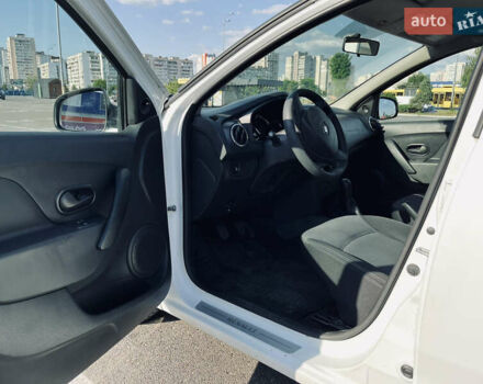 Белый Рено Логан, объемом двигателя 1.15 л и пробегом 153 тыс. км за 5900 $, фото 18 на Automoto.ua