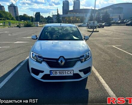 Белый Рено Логан, объемом двигателя 1.1 л и пробегом 198 тыс. км за 4400 $, фото 2 на Automoto.ua