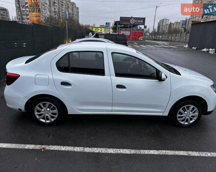 Белый Рено Логан, объемом двигателя 1.2 л и пробегом 247 тыс. км за 4200 $, фото 3 на Automoto.ua