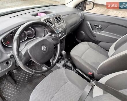 Белый Рено Логан, объемом двигателя 1.15 л и пробегом 247 тыс. км за 3999 $, фото 4 на Automoto.ua