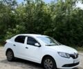 Белый Рено Логан, объемом двигателя 1.1 л и пробегом 128 тыс. км за 5600 $, фото 1 на Automoto.ua