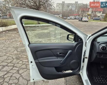 Белый Рено Логан, объемом двигателя 1.15 л и пробегом 114 тыс. км за 6500 $, фото 17 на Automoto.ua