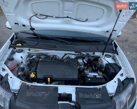 Белый Рено Логан, объемом двигателя 1.15 л и пробегом 178 тыс. км за 4450 $, фото 27 на Automoto.ua