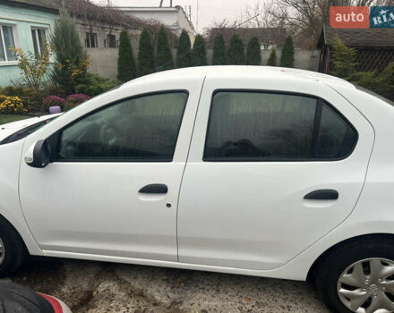 Белый Рено Логан, объемом двигателя 1.15 л и пробегом 153 тыс. км за 5300 $, фото 3 на Automoto.ua