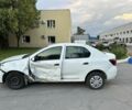 Белый Рено Логан, объемом двигателя 1.2 л и пробегом 105 тыс. км за 3499 $, фото 2 на Automoto.ua