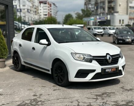 Рено Логан 2017 в Червонограде на Automoto.ua Белый Рено Логан, объемом двигателя 1.2 л и пробегом 137 тыс. км за 5499 $, фото 4 на Automoto.ua
