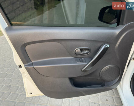 Белый Рено Логан, объемом двигателя 1.15 л и пробегом 200 тыс. км за 5200 $, фото 12 на Automoto.ua