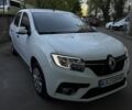 Белый Рено Логан, объемом двигателя 1.5 л и пробегом 280 тыс. км за 6300 $, фото 1 на Automoto.ua