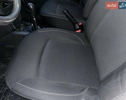 Білий Рено Логан, об'ємом двигуна 1.15 л та пробігом 219 тис. км за 4999 $, фото 13 на Automoto.ua