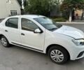 Белый Рено Логан, объемом двигателя 1.2 л и пробегом 105 тыс. км за 3499 $, фото 1 на Automoto.ua