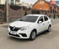 Белый Рено Логан, объемом двигателя 1.5 л и пробегом 238 тыс. км за 5600 $, фото 1 на Automoto.ua
