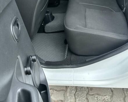 Білий Рено Логан, об'ємом двигуна 1.5 л та пробігом 127 тис. км за 7400 $, фото 44 на Automoto.ua