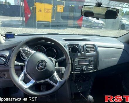 Рено Логан 2017 в Днепре (Днепропетровске) на Automoto.ua Белый Рено Логан, объемом двигателя 1.5 л и пробегом 258 тыс. км за 7700 $, фото 4 на Automoto.ua