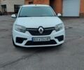 Білий Рено Логан, об'ємом двигуна 1.1 л та пробігом 261 тис. км за 5500 $, фото 2 на Automoto.ua