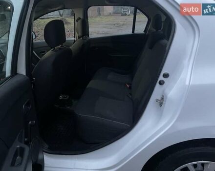 Білий Рено Логан, об'ємом двигуна 1.15 л та пробігом 219 тис. км за 4999 $, фото 11 на Automoto.ua