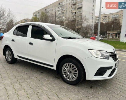 Белый Рено Логан, объемом двигателя 1.14 л и пробегом 140 тыс. км за 7950 $, фото 5 на Automoto.ua