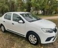 Белый Рено Логан, объемом двигателя 1.1 л и пробегом 160 тыс. км за 5600 $, фото 1 на Automoto.ua