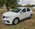 Белый Рено Логан, объемом двигателя 1.1 л и пробегом 160 тыс. км за 5600 $, фото 1 на Automoto.ua