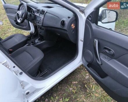 Белый Рено Логан, объемом двигателя 1.15 л и пробегом 217 тыс. км за 4900 $, фото 5 на Automoto.ua