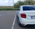 Белый Рено Логан, объемом двигателя 1.5 л и пробегом 260 тыс. км за 4200 $, фото 3 на Automoto.ua