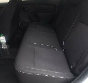 Білий Рено Логан, об'ємом двигуна 1.46 л та пробігом 138 тис. км за 6750 $, фото 6 на Automoto.ua