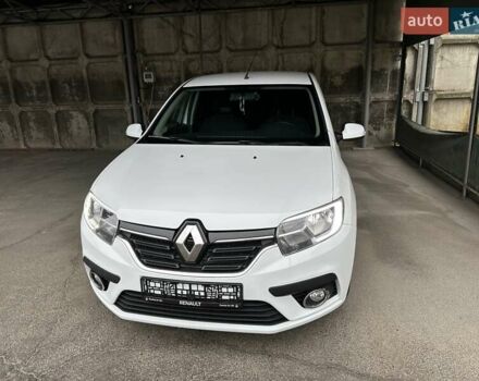 Белый Рено Логан, объемом двигателя 1.46 л и пробегом 153 тыс. км за 6999 $, фото 1 на Automoto.ua