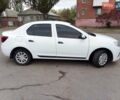Белый Рено Логан, объемом двигателя 1 л и пробегом 204 тыс. км за 4999 $, фото 4 на Automoto.ua