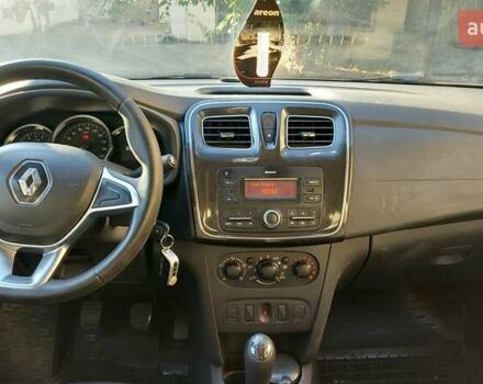 Белый Рено Логан, объемом двигателя 1 л и пробегом 388 тыс. км за 5000 $, фото 6 на Automoto.ua