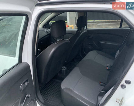 Білий Рено Логан, об'ємом двигуна 1.46 л та пробігом 153 тис. км за 7300 $, фото 12 на Automoto.ua