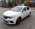 Белый Рено Логан, объемом двигателя 1 л и пробегом 204 тыс. км за 4999 $, фото 8 на Automoto.ua