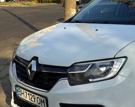 Белый Рено Логан, объемом двигателя 1.5 л и пробегом 290 тыс. км за 3399 $, фото 2 на Automoto.ua