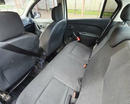 Белый Рено Логан, объемом двигателя 1.46 л и пробегом 290 тыс. км за 4499 $, фото 19 на Automoto.ua