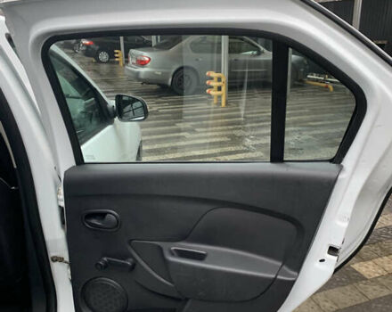 Білий Рено Логан, об'ємом двигуна 1.46 л та пробігом 153 тис. км за 7300 $, фото 11 на Automoto.ua