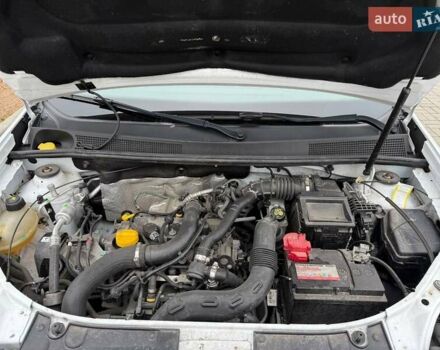 Білий Рено Логан, об'ємом двигуна 0.9 л та пробігом 67 тис. км за 7600 $, фото 13 на Automoto.ua