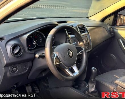 Белый Рено Логан, объемом двигателя 1.5 л и пробегом 290 тыс. км за 3399 $, фото 7 на Automoto.ua