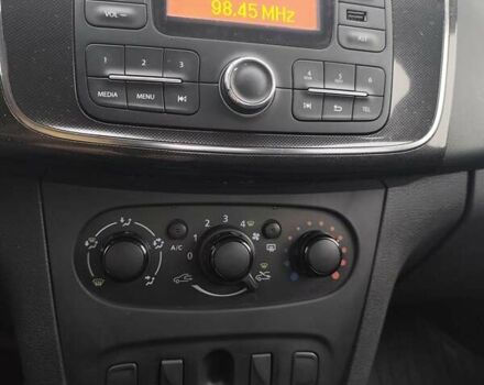 Білий Рено Логан, об'ємом двигуна 1.15 л та пробігом 109 тис. км за 6100 $, фото 12 на Automoto.ua