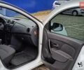 Белый Рено Логан, объемом двигателя 0.9 л и пробегом 134 тыс. км за 6999 $, фото 32 на Automoto.ua