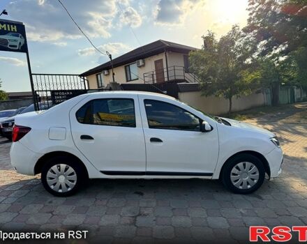 Белый Рено Логан, объемом двигателя 1.5 л и пробегом 290 тыс. км за 3399 $, фото 5 на Automoto.ua