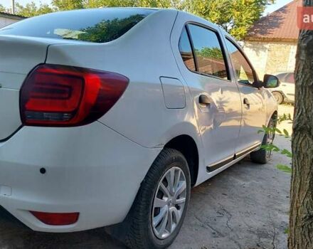 Белый Рено Логан, объемом двигателя 1 л и пробегом 388 тыс. км за 5000 $, фото 4 на Automoto.ua