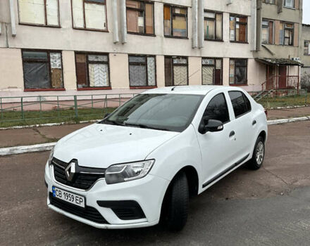 Белый Рено Логан, объемом двигателя 1 л и пробегом 135 тыс. км за 5500 $, фото 1 на Automoto.ua