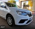 Белый Рено Логан, объемом двигателя 1 л и пробегом 200 тыс. км за 3700 $, фото 2 на Automoto.ua