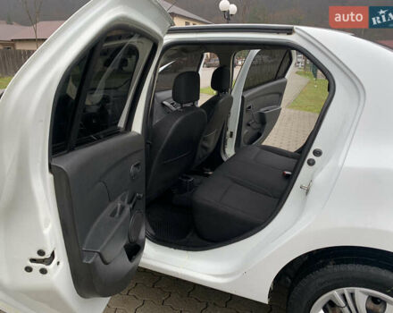 Белый Рено Логан, объемом двигателя 1 л и пробегом 280 тыс. км за 4999 $, фото 11 на Automoto.ua