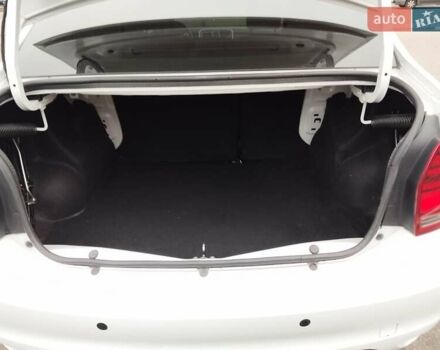 Білий Рено Логан, об'ємом двигуна 1.46 л та пробігом 124 тис. км за 8499 $, фото 24 на Automoto.ua