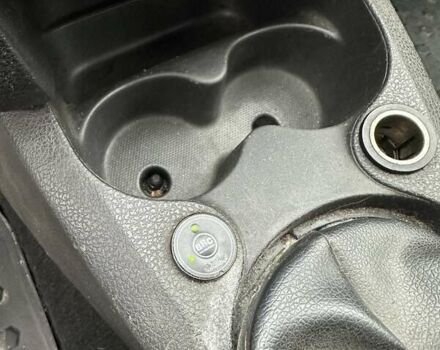 Белый Рено Логан, объемом двигателя 1 л и пробегом 194 тыс. км за 5500 $, фото 27 на Automoto.ua