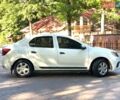 Белый Рено Логан, объемом двигателя 1 л и пробегом 310 тыс. км за 3950 $, фото 1 на Automoto.ua