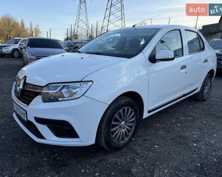 Рено Логан 2019 у Хмельницькому на Automoto.ua Білий Рено Логан, об'ємом двигуна 0.9 л та пробігом 86 тис. км за 5999 $, фото 3 на Automoto.ua
